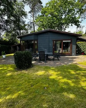 Dubbele Op Recreatiepark Topparken Op De Veluwe In Met Grote Vrije Tuin En Eigen Parkeerplaats Beekbergen