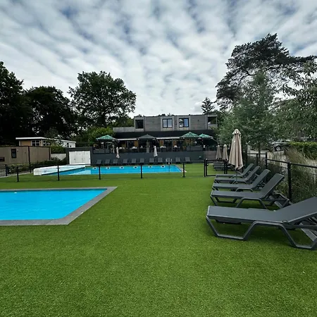 Сasa de vacaciones Dubbele Op Recreatiepark Topparken Op De Veluwe In Met Grote Vrije Tuin En Eigen Parkeerplaats *