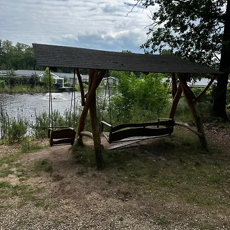 Сasa de vacaciones Dubbele Op Recreatiepark Topparken Op De Veluwe In Met Grote Vrije Tuin En Eigen Parkeerplaats Beekbergen