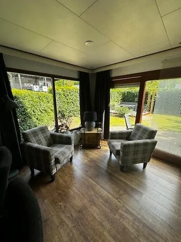 Dubbele Op Recreatiepark Topparken Op De Veluwe In Met Grote Vrije Tuin En Eigen Parkeerplaats