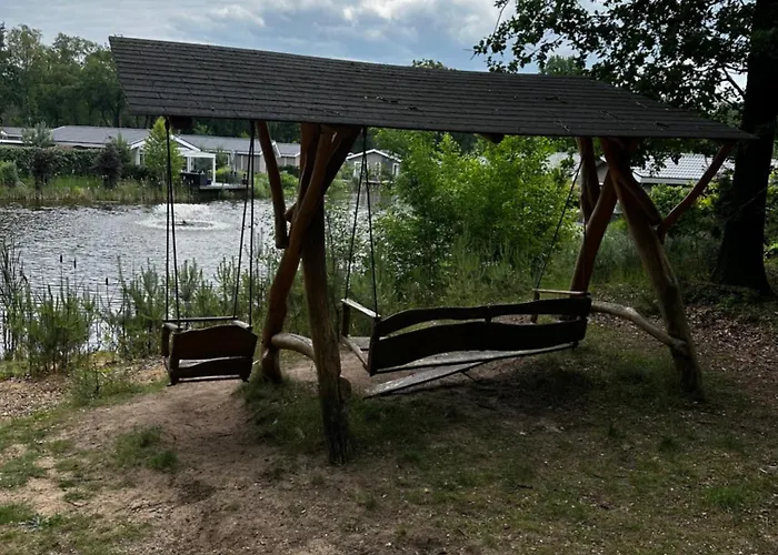Сasa de vacaciones Dubbele Op Recreatiepark Topparken Op De Veluwe In Met Grote Vrije Tuin En Eigen Parkeerplaats Beekbergen