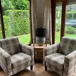 Dubbele Op Recreatiepark Topparken Op De Veluwe In Met Grote Vrije Tuin En Eigen Parkeerplaats 度假居