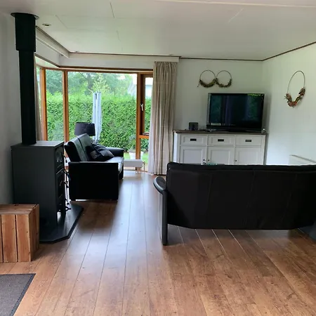 Dubbele Op Recreatiepark Topparken Op De Veluwe In Met Grote Vrije Tuin En Eigen Parkeerplaats بيت للعطل