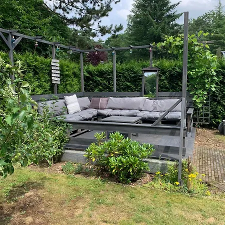 Dubbele Op Recreatiepark Topparken Op De Veluwe In Met Grote Vrije Tuin En Eigen Parkeerplaats بيت للعطل بيكبيرخين